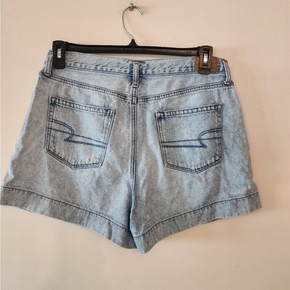 American Eagle Mom Shorts Size 12 Women's High Rise Shorts Denim - Picture 3 of 5